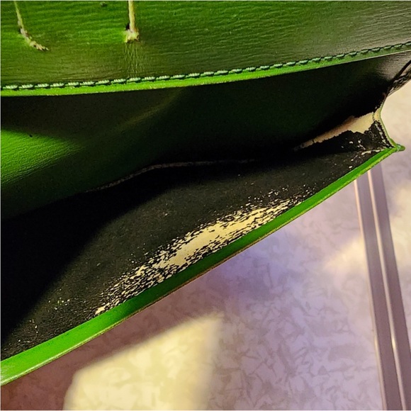 Vintage Green Epi Leather Louis Vuitton Wallet - Picture 15 of 15